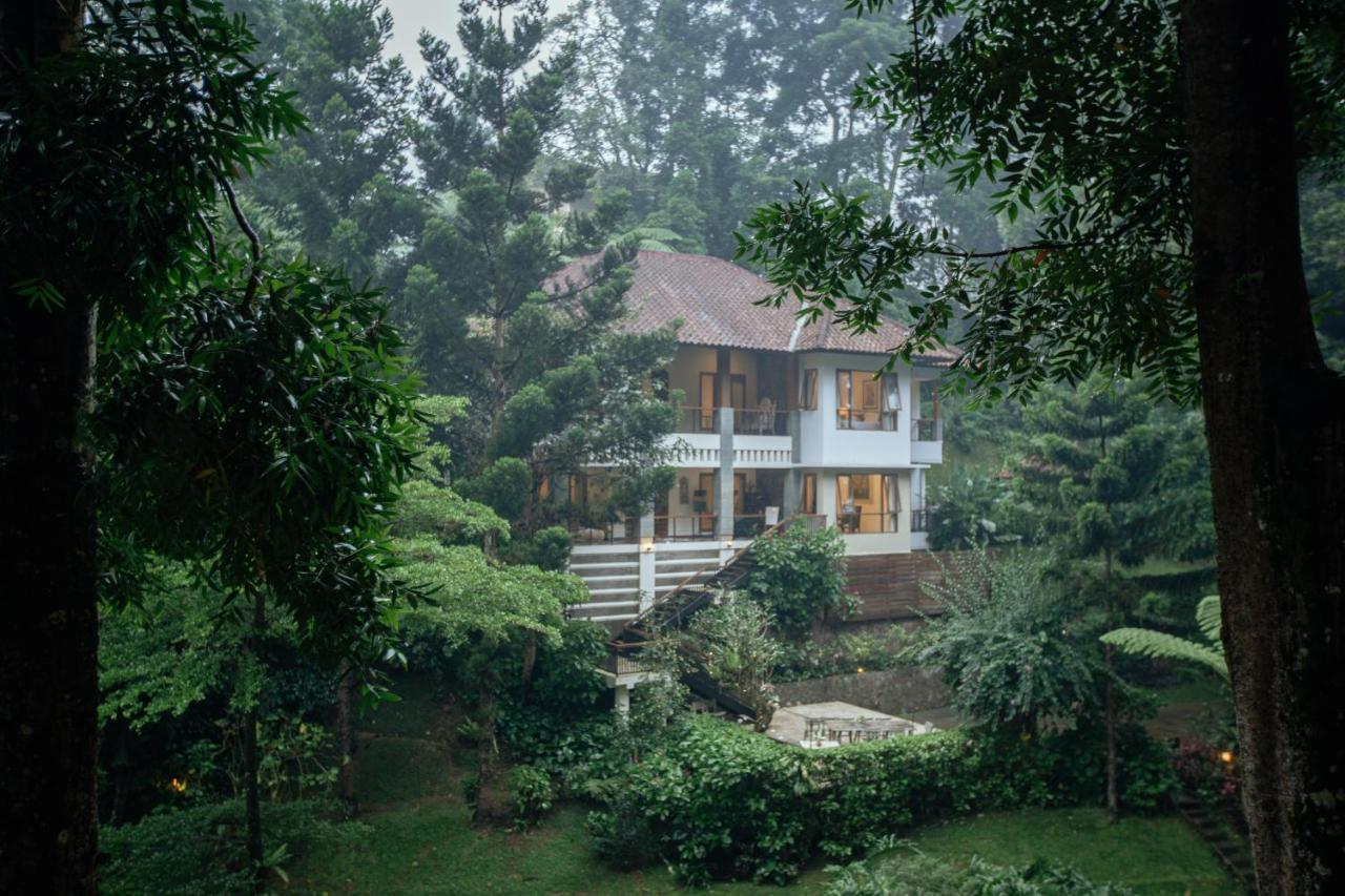 Villa Puncak By Plataran Sampal Buitenkant foto